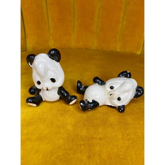 VINTAGE CERAMIC PANDAS - Set of 2 Panda Figurines - Pink Paws - 2 1/2" - 1 1/2" - Picture 1 of 7